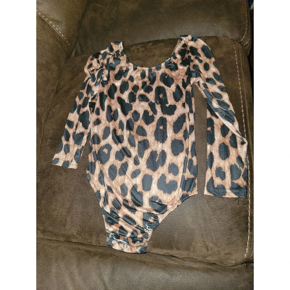 Bailey's blossoms leopard print bodysuit one piece‎ snap size 5t